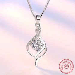 Fanqieliu сребърно колие „Листо“ с цирконий