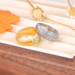 Пръстен Lokaer 316L медицинска стомана с циркони – златист/сребрист